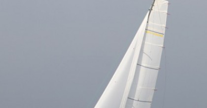 Minibee-Z sailing upwind